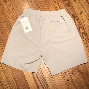Rhône Bullitt Short NWT (Large, Gray)